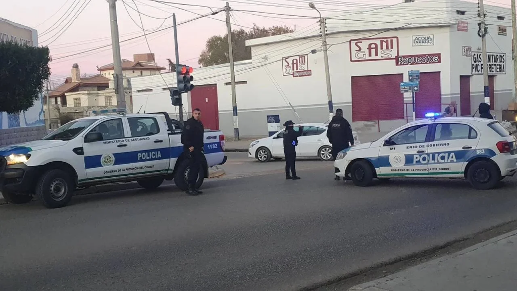 Horror en Comodoro Rivadavia: mataron a un chico de 17 años cuando iba al colegio