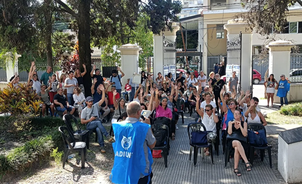 ADIUNT inició este jueves un nuevo paro por 24 horas