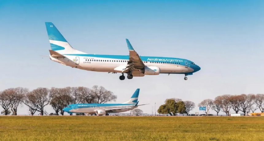 Los gremios aeronáuticos y Aerolíneas Argentinas llegaron un preacuerdo