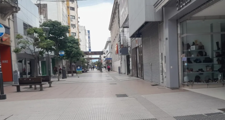 El lunes 18 es feriado: ¿Abrirá el comercio en Tucumán?